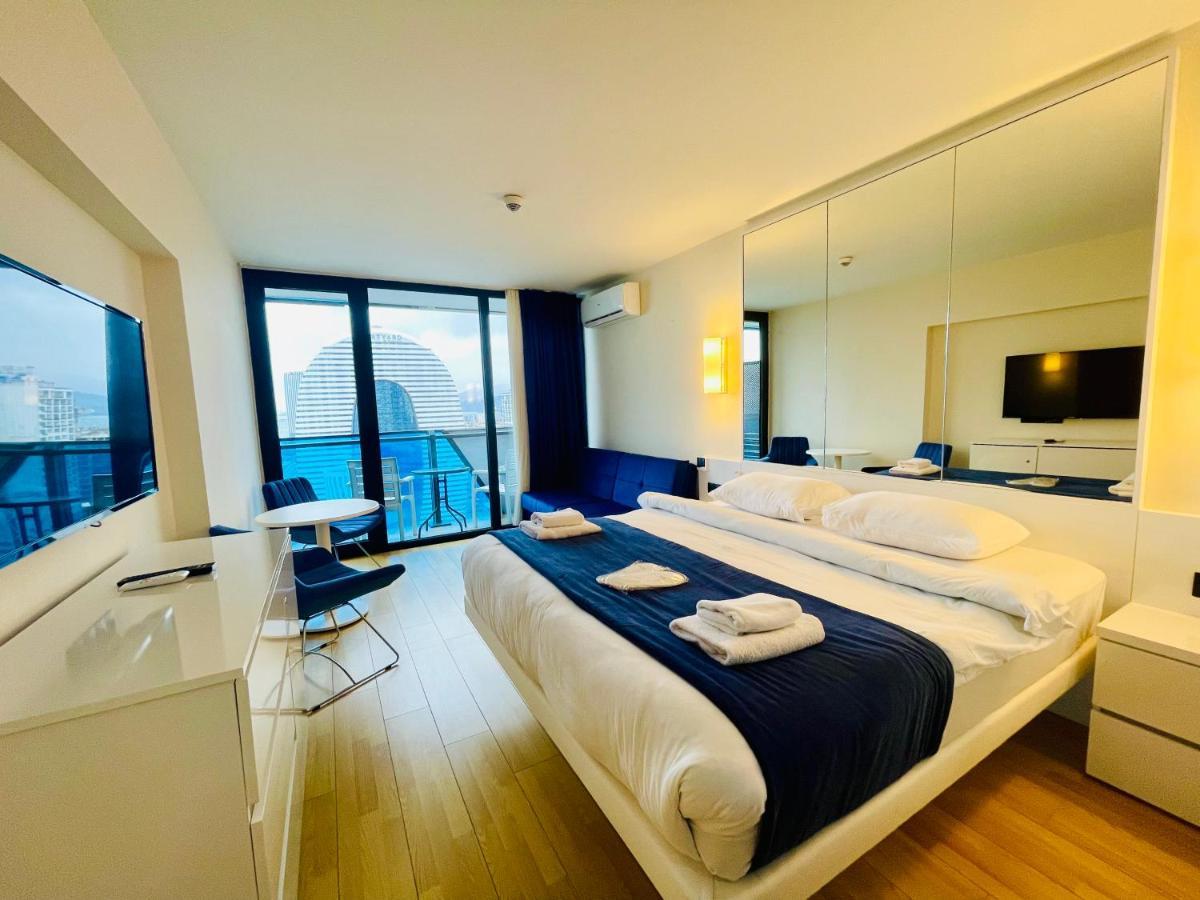 Royal Sea Breeze Apartments Batumi Exterior foto