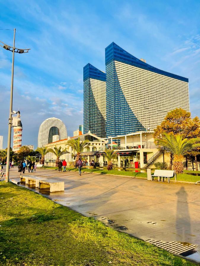 Royal Sea Breeze Apartments Batumi Exterior foto