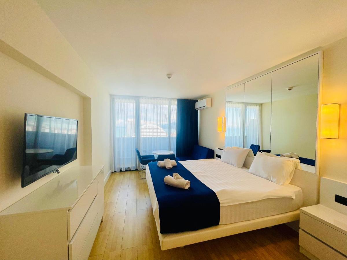 Royal Sea Breeze Apartments Batumi Exterior foto